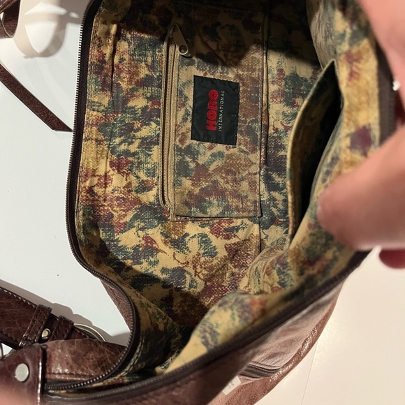 Hobo Brown Leather Shoulder Bag - Picture 7 of 11